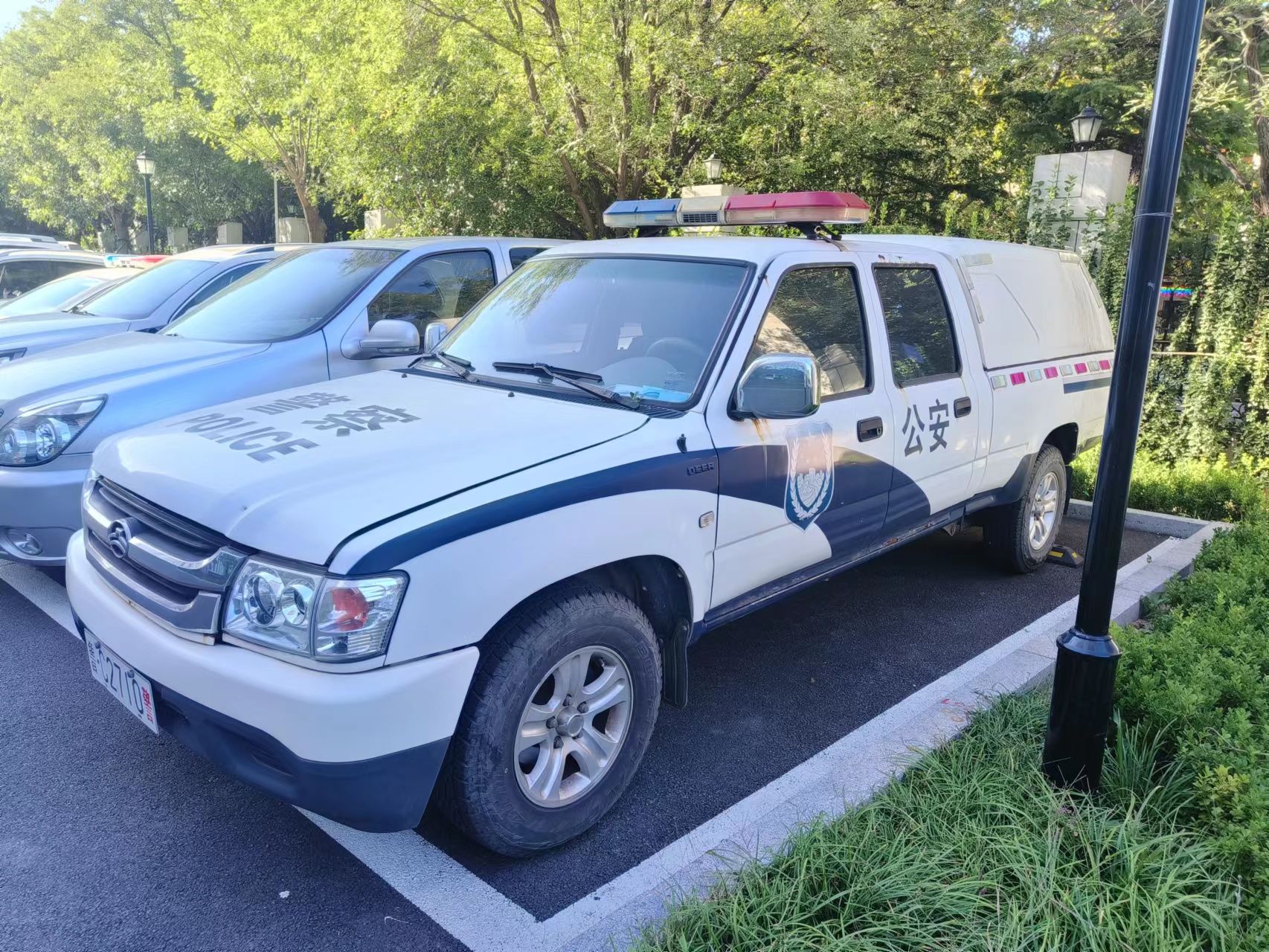 2.魯C2710警、魯C2760警、魯C2770警機(jī)動(dòng)車(chē)三輛
